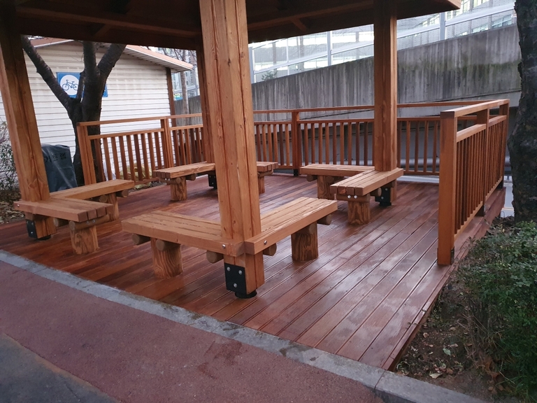 말라스 목재 데크